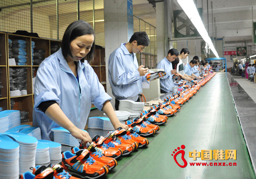 ���S�hһ����Ӿo���a�����\��Ь